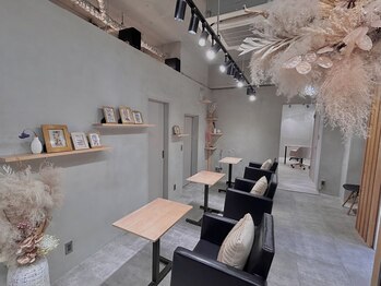 8(HACHI)/ニュアンスネイル/まつぱ/眉毛