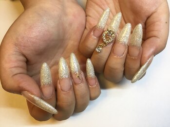 ラウト デコレーションアンドネイルサロン(Lauto Decoration&Nail Salon)/グラデーションスカルプネイル