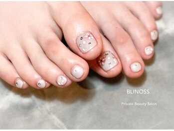 ブリノス(BLINOSS)/フラワー☆フットネイル