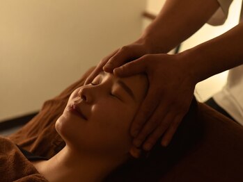ユラリ(YURARI)の写真/足湯&足ツボ&ドライヘッド【眼精疲労解消60分コース￥6000】目の周りをほぐしスッキリした状態へ導きます♪