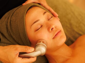 シーアイエステティック 船橋駅前店(c.iエステティック)/【4】美容液導入