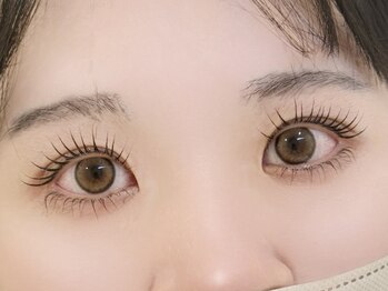 ネイルアンドアイラッシュ スリール(Sourire)/まつ毛パーマ/美眉【施術35分】