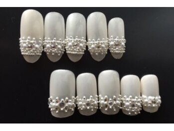 ネイルサロン ニシムラ(nail salon nishimura)の写真/ブライダルサロンでの経験があるスタッフと相談をしながらオンリーワンのネイルアートを!