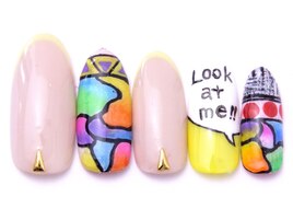 ユニークネイル