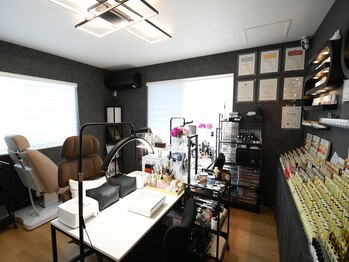 ミスターネイルアート68(mr.nail.art68)の写真/大人女性の指先を彩る♪高級ネイルサロンで叶える、上質オフィス＆ブライダルネイル。