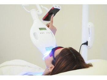 ホワイトニングショップ北四番丁店【4月中旬 NEW OPEN(予定)】/施術中はご自由にリラックス