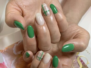 サロンドファン(salon de Fan)/グリーンチェックネイル