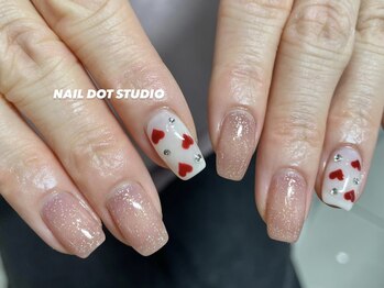 ネイルドットスタジオ 堺筋本町(NAIL DOT STUDIO)/ハートネイル