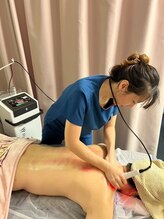 健楽庵整体院/施術シーン6