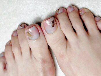 フルール(fleur)の写真/素足キラリと映えるフットネイル☆fleur【フルール】で自分だけのデザインを楽しんでお洒落を満喫♪