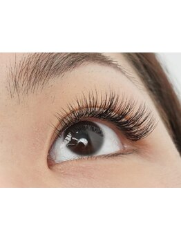 ナチュラル上品な目元にしたい