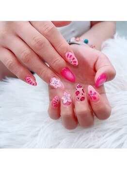 アートネイル ギャラリー(Art nail Gallery)/ピンク好き必見甘辛ギャルネイル