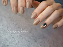 ミシュリーヌ(micheline.)/美ワンカラーに玉虫色ビジュー