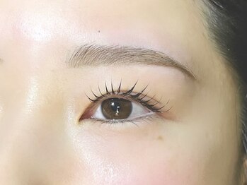 アディクト(ADDICT)の写真/人気No.1のフラットラッシュであなたの理想のお目元へ☆自まつ毛が少ない方も◎※同時のご予約はお電話のみ