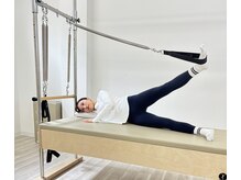 ピラティスは整えながら鍛える、ハイブリッドなトレーニング