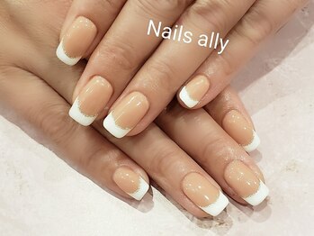 ネイルズアリー 立川店(Nails ally)/白フレンチ×スクエア