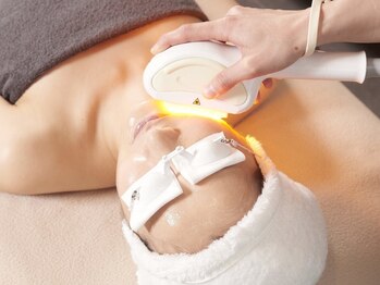 サンビューティー(SUN BEAUTY)の写真/【美肌光脱毛】お顔・VIOを含む全身脱毛がオトク♪コラーゲン生成を促し美肌になりながらツルスベ肌に！