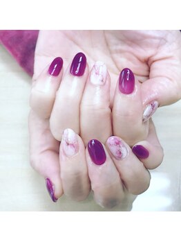 ヒトミネイルズ(Hitomi Nails)/大理石ネイル