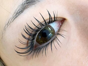 eyelashsalon LUPUAの写真/【バサバサ派の方へ】しっかりガッツリお付けします☆フラットラッシュ・バインドロック共に付け放題あり◎