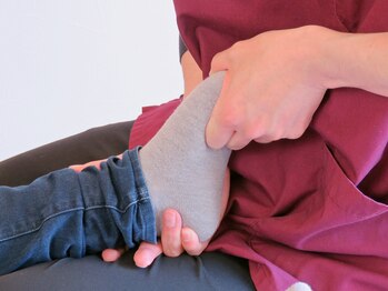 整体院 快/足裏アーチの施術