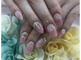 グラデーションキラキラネイル