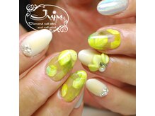 ジュジュ(Juju)/レモンのような水彩画お花ネイル