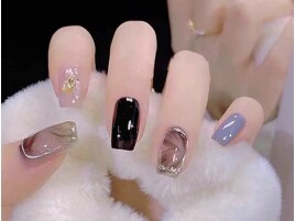 流行りニュアンスネイル