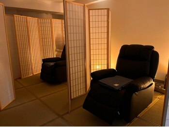 眼球りらく 新宿西口店の写真/《友達やカップルで一緒に整眼浴+ヘッドスパ体験を》整眼浴+ヘッドスパで睡眠の質が変わる!!眼精疲労にも◎