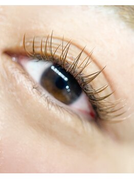 アグ(AUG)/ニュアンスカラーで抜け感eye