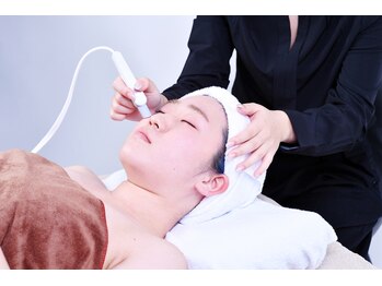 カラーリリー アンド ユン(Calla lily & yun)/ハイドラ毛穴洗浄で毛穴スッキリ