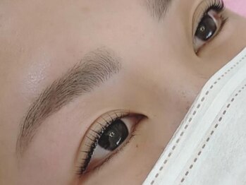 エール(ailes)の写真/似合わせまつげパーマでナチュラルだけど存在感あるお目元に♪自まつ毛へのダメージを最小限に抑えた施術◎