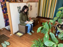 こりとりらくね 長岡京の雰囲気（緑あふれる受付）