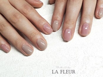 ラ フルール(La Fleur)/One color ◆ La Fleur