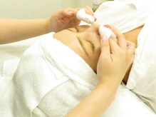 エンプティ(empty. hiroshima)の雰囲気（いちご鼻、ニキビケアあらゆるお悩みに毛穴エクストラクション）