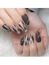 モモ(Momo)/Autamu柄ネイル