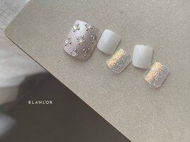 ビジューネイル