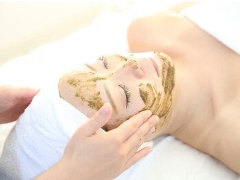 ビシェルジュ(SHALUGE)の写真/【ハーブピーリング(Dr.リセラのハーバル・シー)】で肌のターンオーバーを促進！目指せワンランク上の肌！