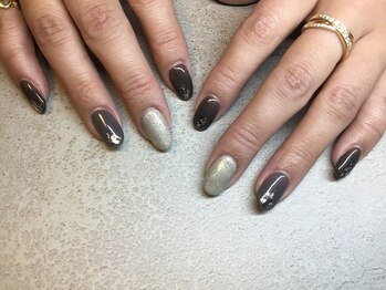 ラウト デコレーションアンドネイルサロン(Lauto Decoration&Nail Salon)/ニュアンスグレーネイル