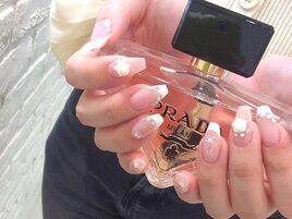 白フレンチ白バラネイル