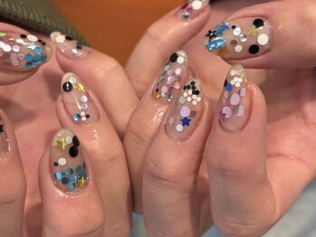 ホーム オオサカ(HOME OSAKA)の写真/個性派な一癖ネイルが定評◇抜群なセンスで独創的なネイリストがあなただけのお気に入りデザインをご提供!