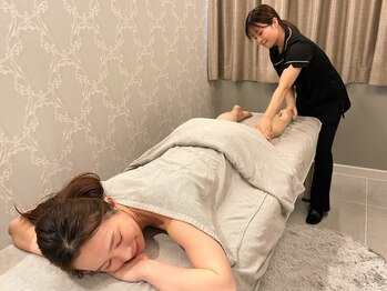 ビポケッツプラス 神戸三宮(美POCKETS PLUS)の写真/【女性専用＆個室＆完全定額制】全身ほぐしマッサージ90分￥5600/全身アロマリンパマッサージ90分￥7700♪
