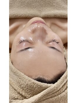 プラム(plum)/【施術の様子／お顔】