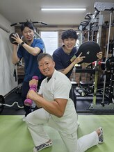 尾田整骨院/集合写真