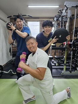 尾田整骨院/集合写真