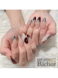 イニシャルネイル