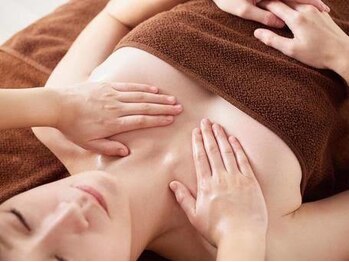 ゴールデンエイジ(Golden Age)/バストアップ光美容★