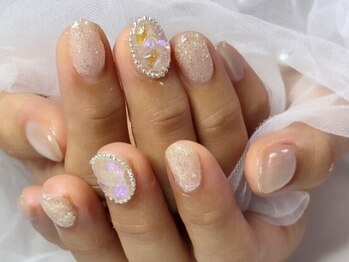 ナゴミエ(Nagomier)の写真/おしゃれを気軽に楽しめる！豊富なトレンドカラーや個性派パーツを取り揃え、丁寧な施術と提案力が魅力☆