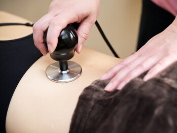 スポーツと小顔美容鍼のフジオカ鍼灸接骨院~肩こり・腰痛~の写真/【デスクワーク疲れ・慢性コリ改善】深部からじんわりとほぐして、ガチガチに固まった肩こりや腰痛を緩和◎