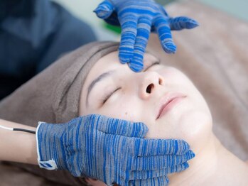 ディーバ 北浜(Diva)の写真/【最新電気ケア×小顔コルギ】施術直後から効果実感★食いしばりによる咬筋の張り、フェイスラインの重さ◎