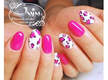 ジュジュ(Juju)/ハート　ヒョウ柄ネイル